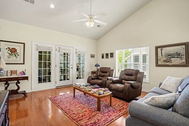 Welcome to this delightful three-bedroom, two-bathroom end unit - photo 6