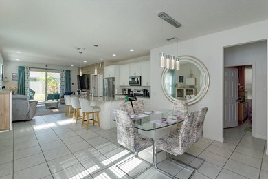 ASSUMABLE SOLAR -- own this home AND its low energy bill. This - photo 4