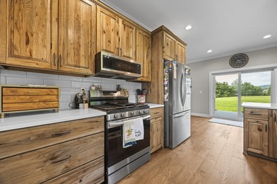 Exceptional opportunity to own a beautifully maintained - photo 14
