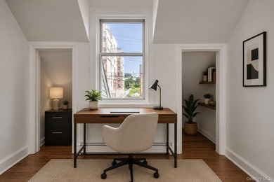 Welcome to this spacious single-family home in the heart of New - photo 18