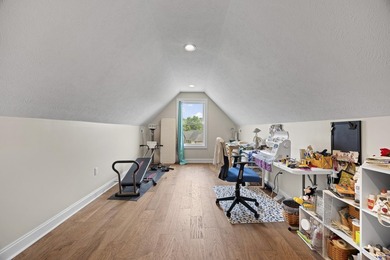 Exceptional opportunity to own a beautifully maintained - photo 24