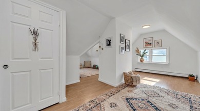 Welcome to this spacious single-family home in the heart of New - photo 26