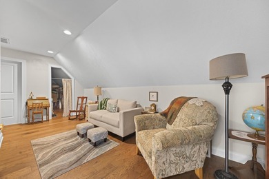 Exceptional opportunity to own a beautifully maintained - photo 27