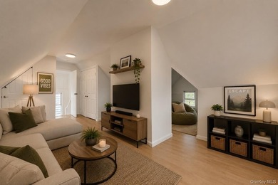Welcome to this spacious single-family home in the heart of New - photo 28