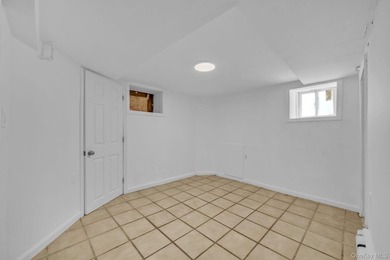 Welcome to this spacious single-family home in the heart of New - photo 30