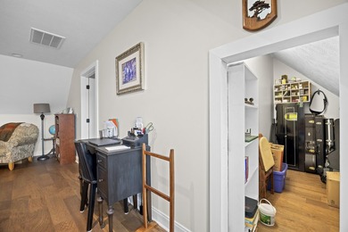 Exceptional opportunity to own a beautifully maintained - photo 32