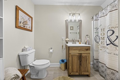 Exceptional opportunity to own a beautifully maintained - photo 35