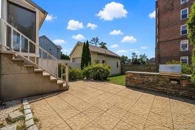 Welcome to this spacious single-family home in the heart of New - photo 36