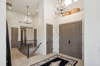 Stunning views, high ceilings and abundant natural light take - photo 4