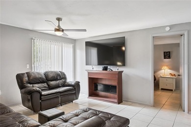 This move-in-ready walk up 1st Floor Condo, offers a spacious - photo 3