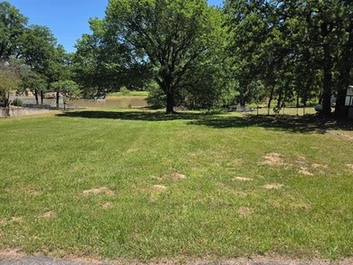 Waterfront lot with gentle slope to the water! Close to town and - photo 4