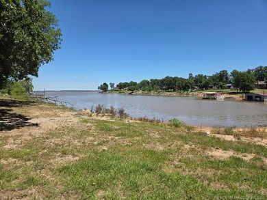 Waterfront lot with gentle slope to the water! Close to town and - photo 6