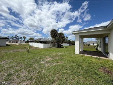 Short sale is approved. One level 3 bedroom, 2 full bath home - photo 8