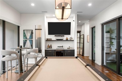 An entertainer's dream in the heart of South Tampa. Tucked away - photo 8