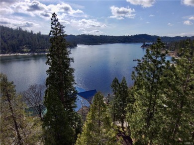 Secluded cabin overlooking Bass Lake on a half-acre lot. - photo 22