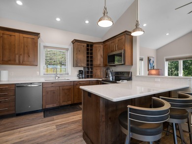 New in 2021, this 4 bedroom, 3 full bath home has stunning Lake - photo 11