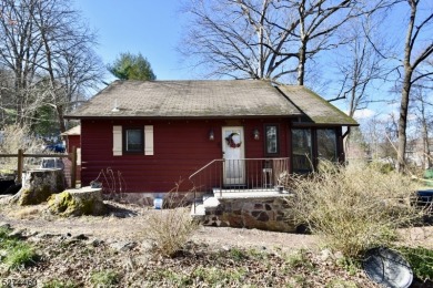 Lake Home Sale Pending in Jefferson, New Jersey