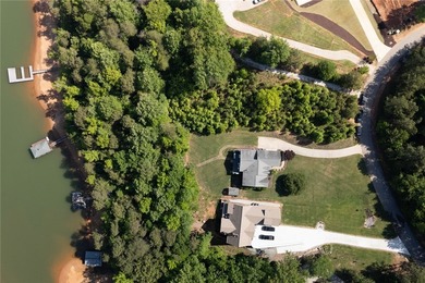 Prime Location for your Waterfron Retreat on Lake Hartwell! - photo 11