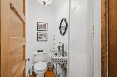 Located in sought-after neighborhood w/ stunning views of Lake - photo 13