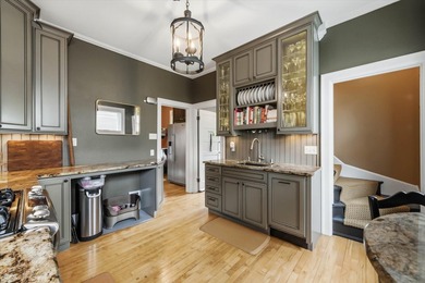 Located in sought-after neighborhood w/ stunning views of Lake - photo 18