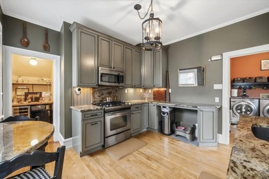 Located in sought-after neighborhood w/ stunning views of Lake - photo 20