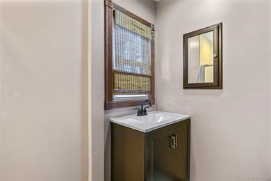 Welcome to this beautifully updated expanded ranch in the heart - photo 24