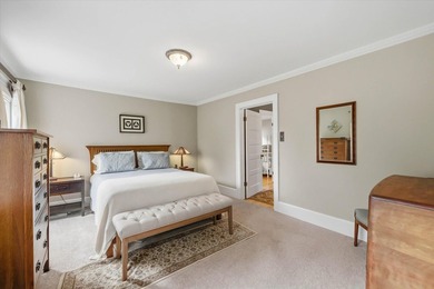 Located in sought-after neighborhood w/ stunning views of Lake - photo 25
