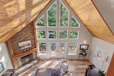 Rare Windy Bay waterfront on Hayden Lake! Private, serene, and