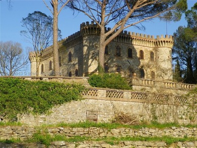 Exclusive 182-hectare estate near Assisi, featuring Palazzo - photo 5