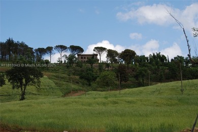 Exclusive 182-hectare estate near Assisi, featuring Palazzo - photo 7