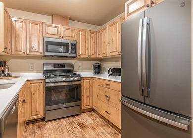 Extensively renovated 3-bedroom, 3-bathroom condo in Minocqua - photo 8