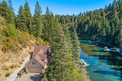 Rare Windy Bay waterfront on Hayden Lake! Private, serene, and