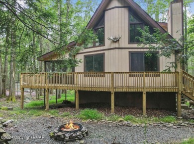 Arrowhead Lake Home For Sale in Pocono Lake Pennsylvania