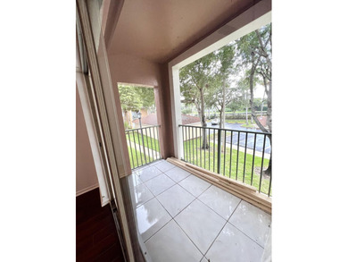 Recently remodeled 3-bedroom, 2-bath home in a prime location - photo 7