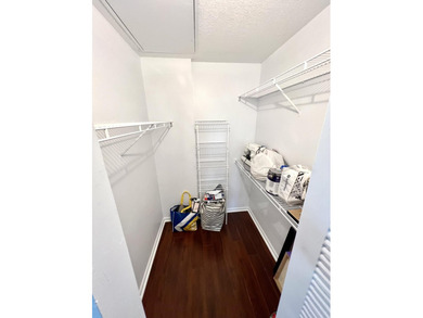 Recently remodeled 3-bedroom, 2-bath home in a prime location - photo 8