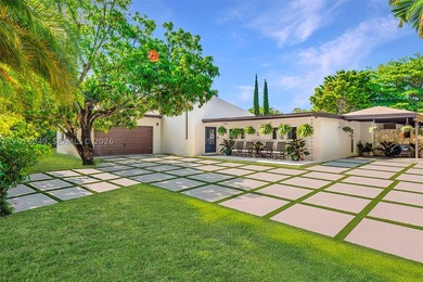 An iconic mid-century modern masterpiece by legendary architect - photo 2