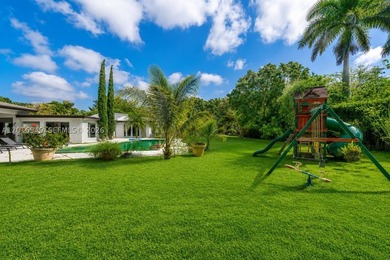 An iconic mid-century modern masterpiece by legendary architect - photo 4