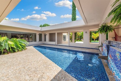 An iconic mid-century modern masterpiece by legendary architect - photo 5