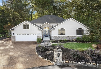 Melton Hill Lake Home Sale Pending in Knoxville Tennessee