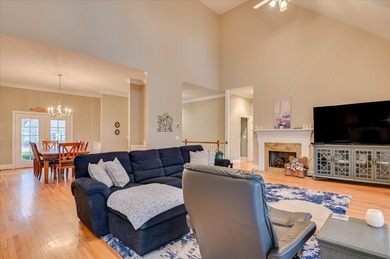 This exceptional three-bedroom, three-bathroom residence - photo 14