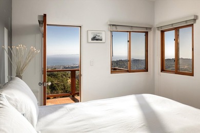 Perched in the foothills of Montecito, this one of a kind 40 - photo 20
