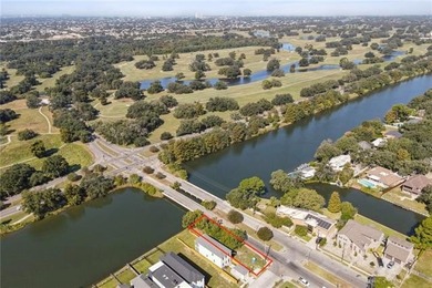 Waterfront in the City! Enjoy sweeping views of Bayou St. John - photo 3