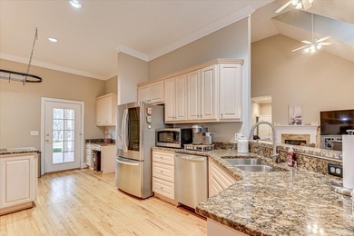 This exceptional three-bedroom, three-bathroom residence - photo 24