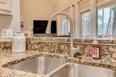 This exceptional three-bedroom, three-bathroom residence - photo 25