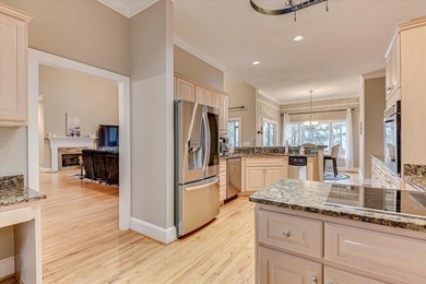 This exceptional three-bedroom, three-bathroom residence - photo 30