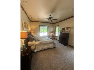 Beautiful 3 Bedroom, 3 and a half bath, custom built home - photo 10