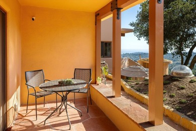 Perched in the foothills of Montecito, this one of a kind 40 - photo 30