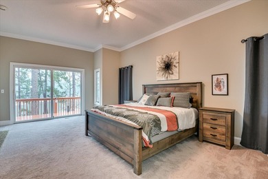This exceptional three-bedroom, three-bathroom residence - photo 31