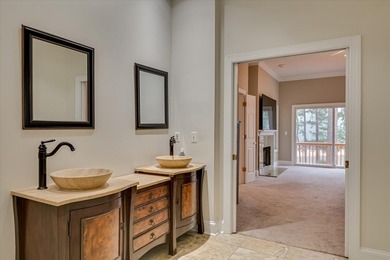 This exceptional three-bedroom, three-bathroom residence - photo 36