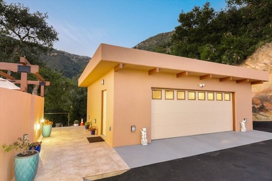 Perched in the foothills of Montecito, this one of a kind 40 - photo 37
